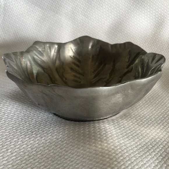 Vintage Silver Leaf Motif Bowl - Picture 2 of 3